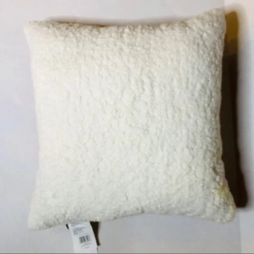 NEW Brentwood Originals Christmas Decorative Square  Pillow 19